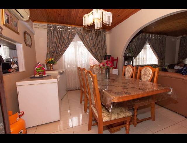 3 BEDROOM HOUSE FOR SALE IN WESTCLIFF